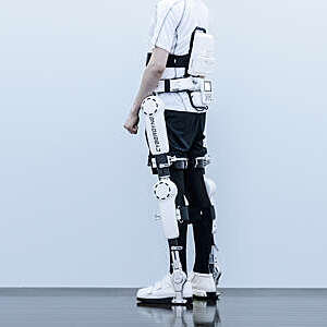 Enter the first cyborg-type robot
